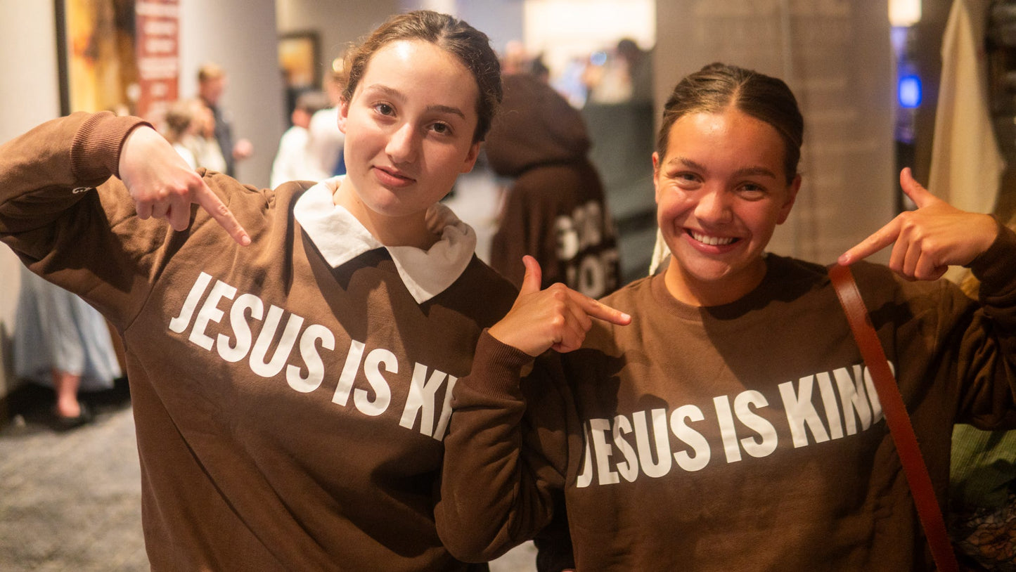 Pull ras du cou Jésus est roi